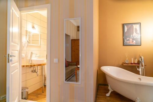 Hotel Godart Rooms