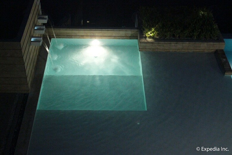 Rivermount Hotel And Resort
