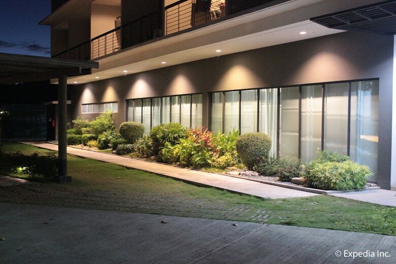 Rivermount Hotel And Resort