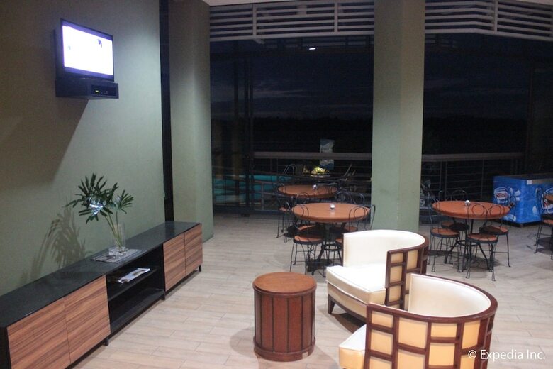 Rivermount Hotel And Resort