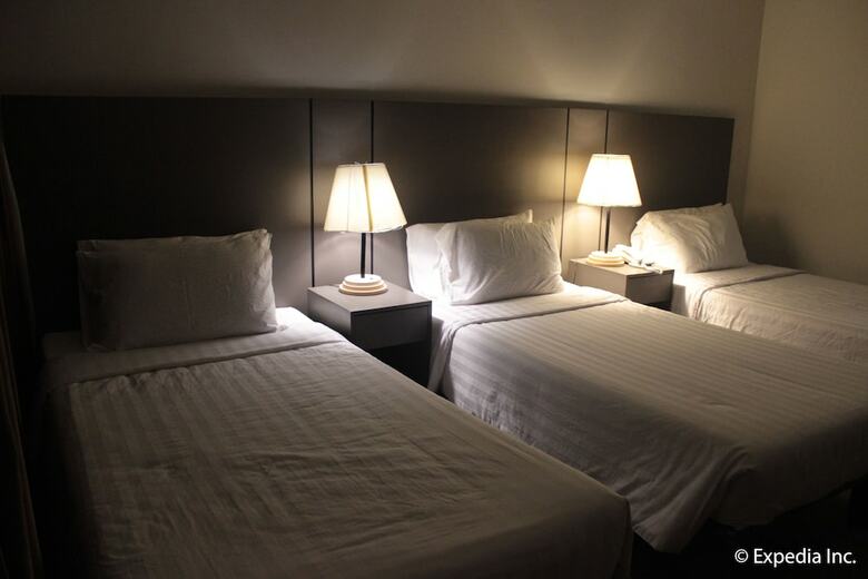 Rivermount Hotel And Resort