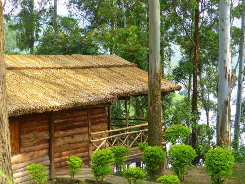 Hotel Supreme Adventure Park Bunyonyi