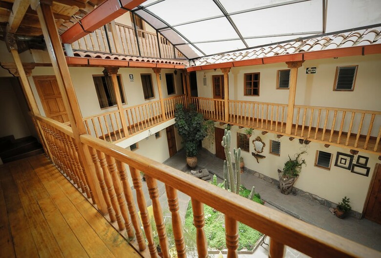 Hostal Apu Huascaran