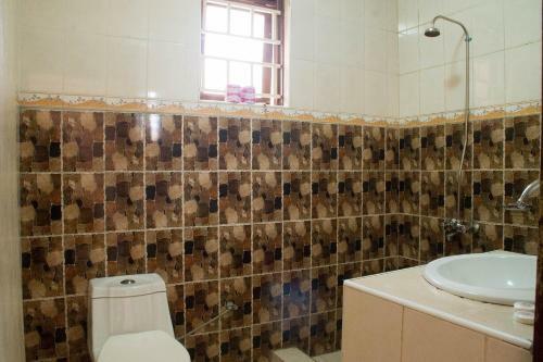 Hotel Royal Crane Resort