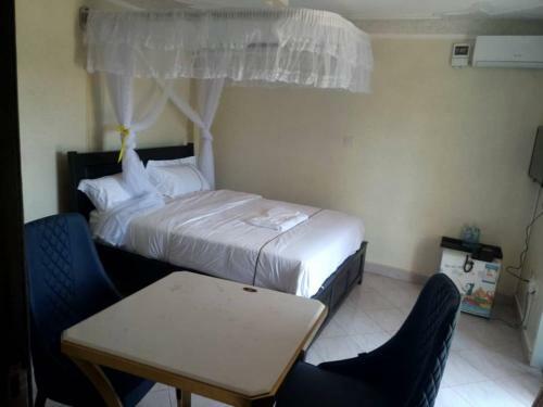Fancy Hotel Munyonyo