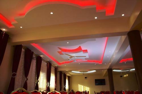 Albergue Mak Queen Hotel