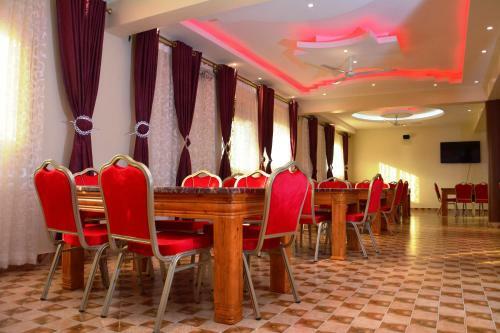 Albergue Mak Queen Hotel