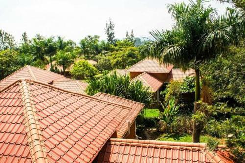 Hotel Kabalega Resort