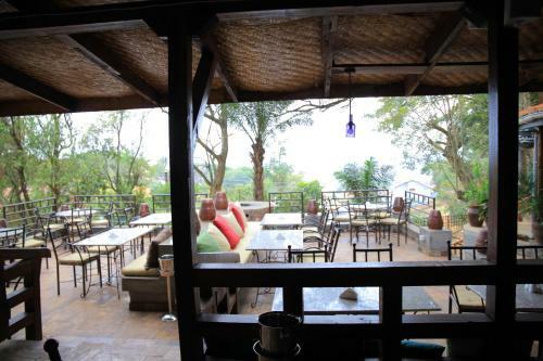 Hotel Kampala Forest Resort