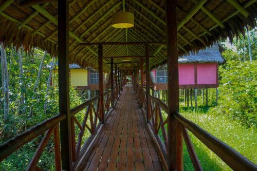 Hostal Heliconia Amazon River Lodge