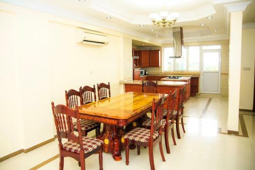 Luxury Apartment With Ocean View In Oyster Bay