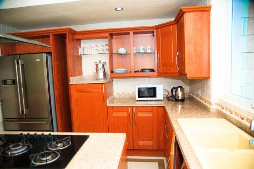 Luxury Apartment With Ocean View In Oyster Bay
