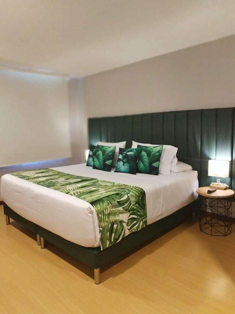Hotel Factory Inn