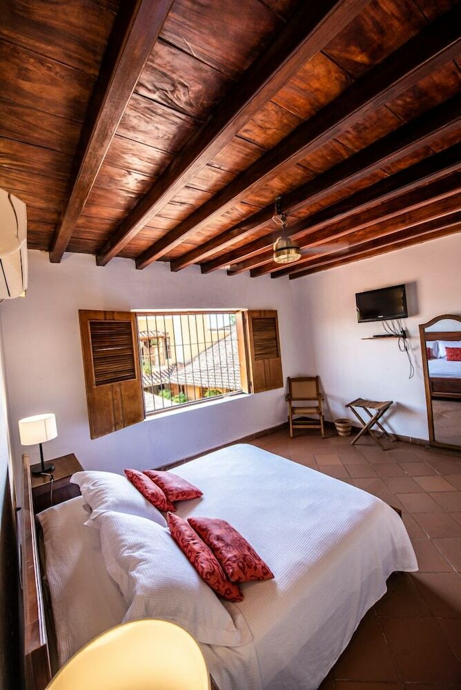 Hotel La Casa Amarilla