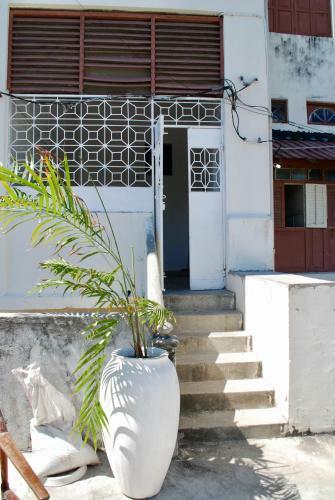Bed & Breakfast Balcony House