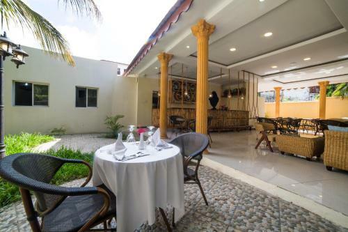 Antonio Garden Hotel
