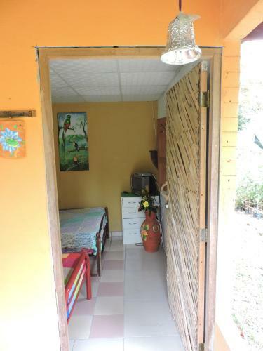 Albergue Hostal Familiar El �ngel Panam� B&B