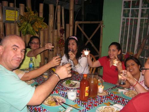 Albergue Hostal Familiar El �ngel Panam� B&B