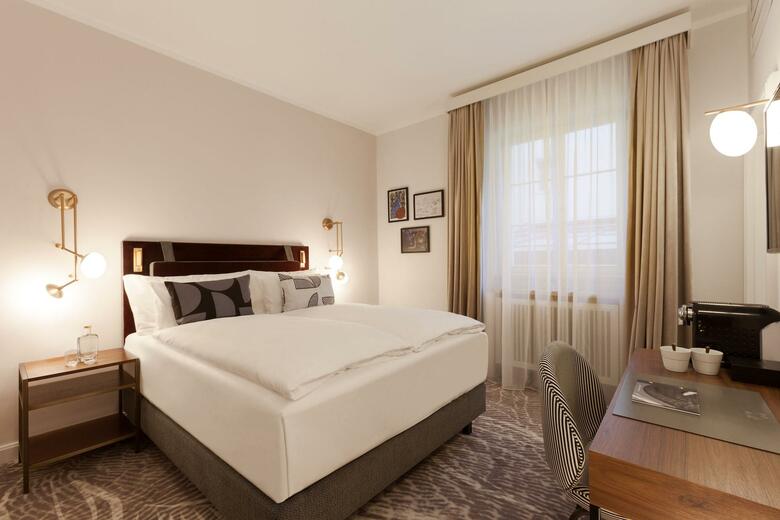 Hotel Elephant