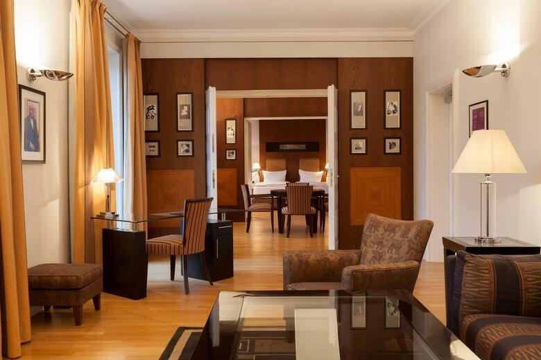 Hotel Elephant