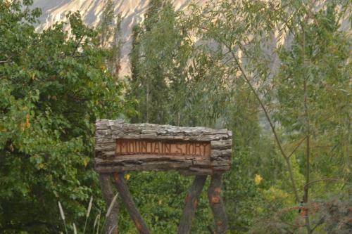 Hotel Mountain Story