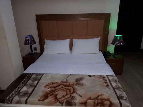 Midtown Hotel