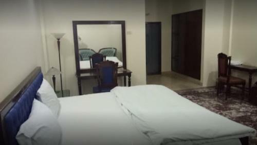 Iris Hotel Sahiwal