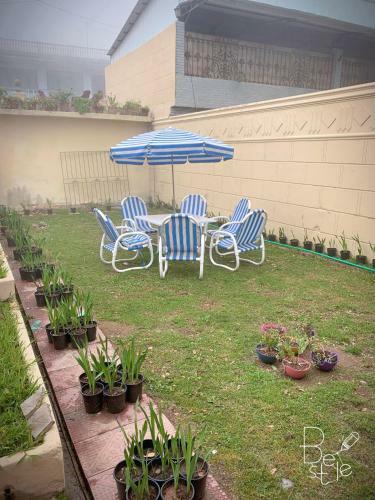 Hostal Rashk E Qamar