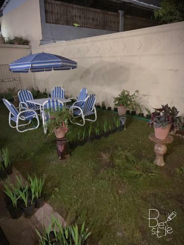Hostal Rashk E Qamar