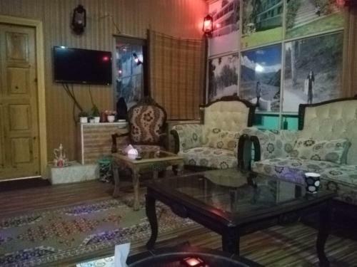Hotel H.a.h Lodges