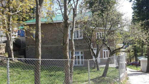Pine Top Hotel Murree