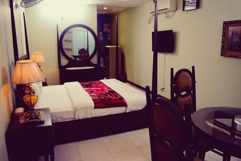 Hotel Raywal Executive Suites