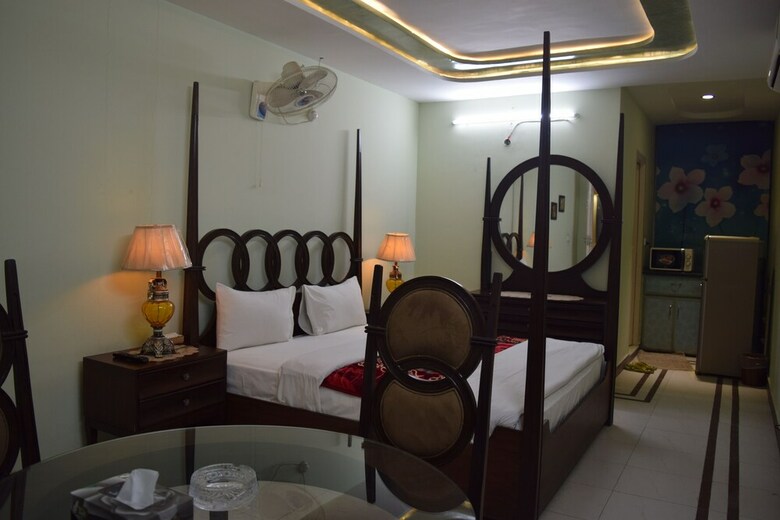 Hotel Raywal Executive Suites