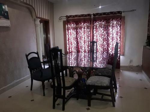 Hostal Travis Luxury Guest House