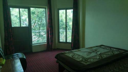 Pir Sohawa Hotel