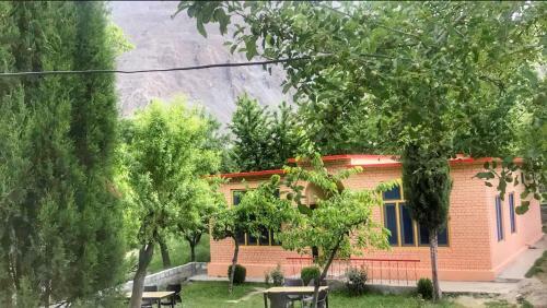 Hotel Dumani Mountain Resort