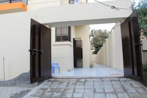 Hostal Patel Residency Guest House 2