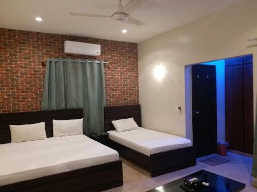 Hostal Elegant Palace Guest House