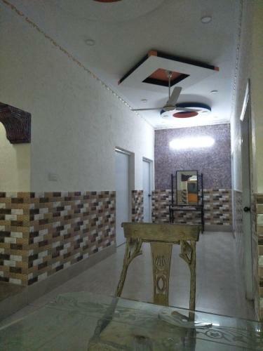 Hostal Rehaish Inn