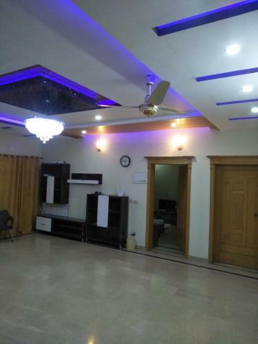Hostal Rehaish Inn