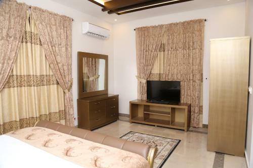 Zifan Hotel & Suites