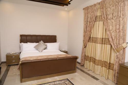 Zifan Hotel & Suites