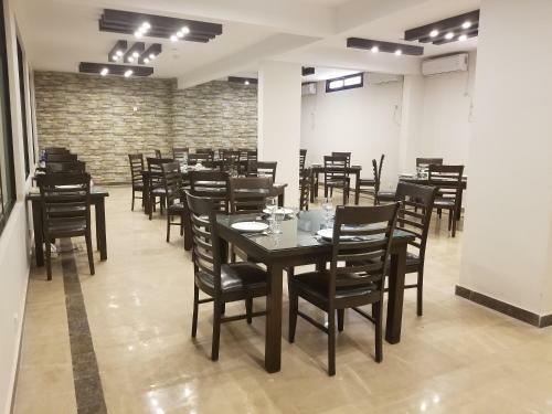 Zifan Hotel & Suites