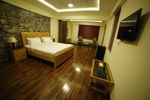 Hotel Chinar Resorts