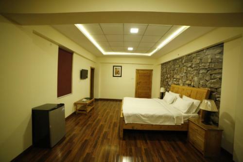 Hotel Chinar Resorts