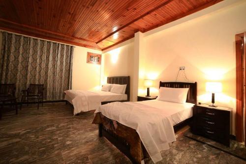 Hotel Chinar Resorts