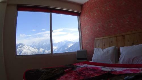 Hotel Chinar Resorts