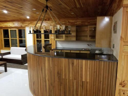 Hotel Chinar Resorts
