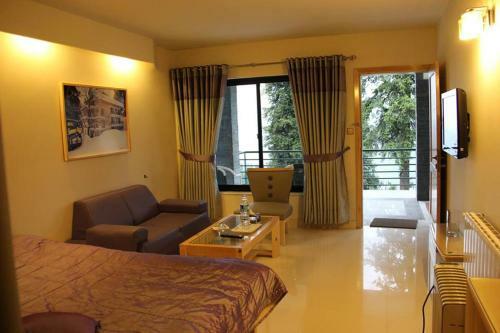 Hotel Summer Retreat