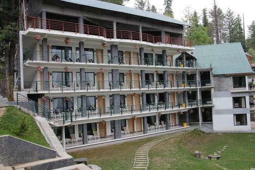 Hotel Summer Retreat